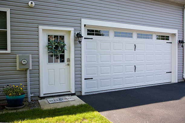 24/7 Emergency Garage Door Panel Replacement experts in Columbus, NM
